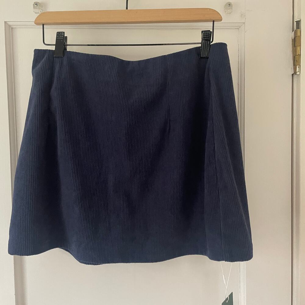 Halara Navy Corduroy Mini Skirt with Shorts lining, Size L NWT - Picture 2 of 8